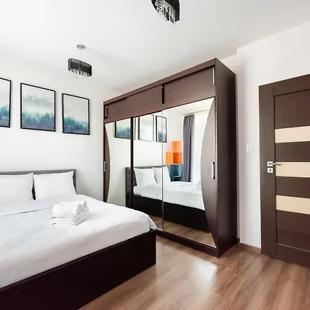 شقة Wilanow 2-bedroom By Bookinghost *