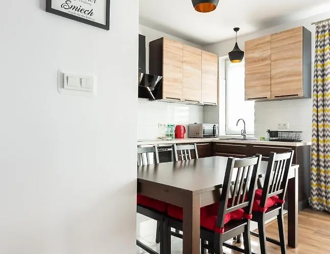 Lägenhet Wilanow 2-bedroom By Bookinghost