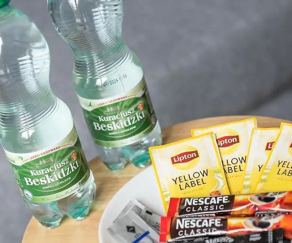 Wilanow 2-bedroom By Bookinghost * ワルシャワ