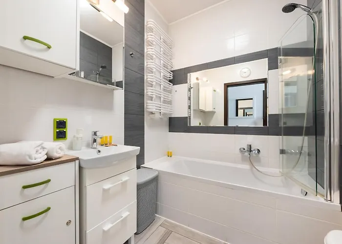 Lägenhet Wilanow 2-bedroom By Bookinghost