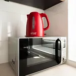 Wilanow 2-bedroom By Bookinghost דירה