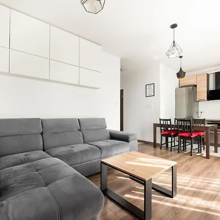 Wilanow 2-bedroom By Bookinghost